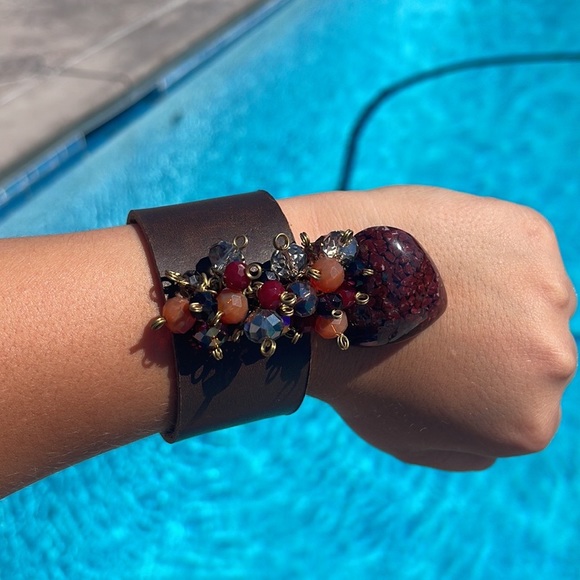 Heart-shaped crystal bracelet - Picture 2 of 2